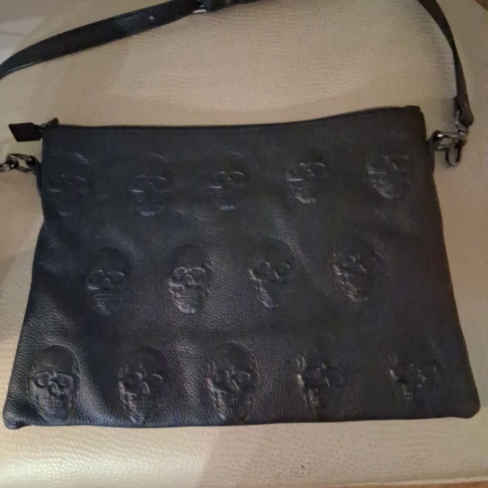 L'Opelle Italia Shoulder Bag